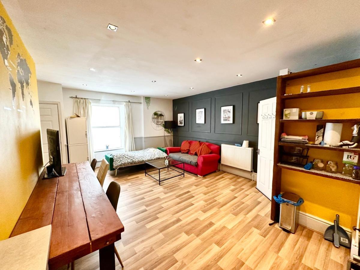 Adeamstays Provides Beautiful Centrally Located 1 And 2 Bed Apartments On Liverpools Boulevard Luaran gambar